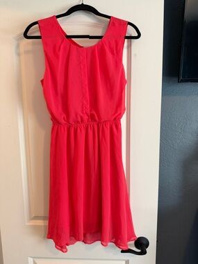 Coral Open Back Sleeveless Chiffon Dress
